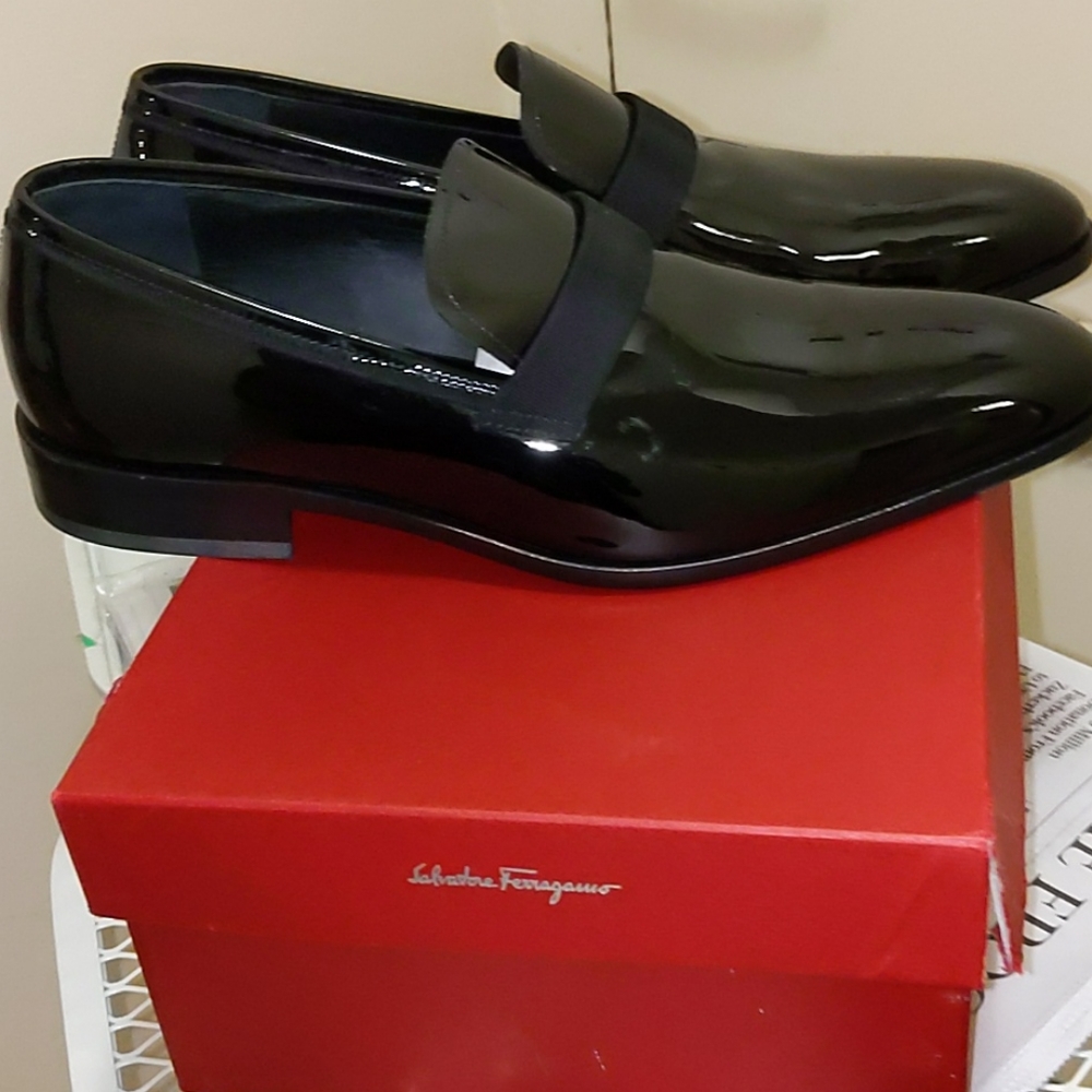 Black paten Ferragamo Men's mocassins - Picture 3 of 9